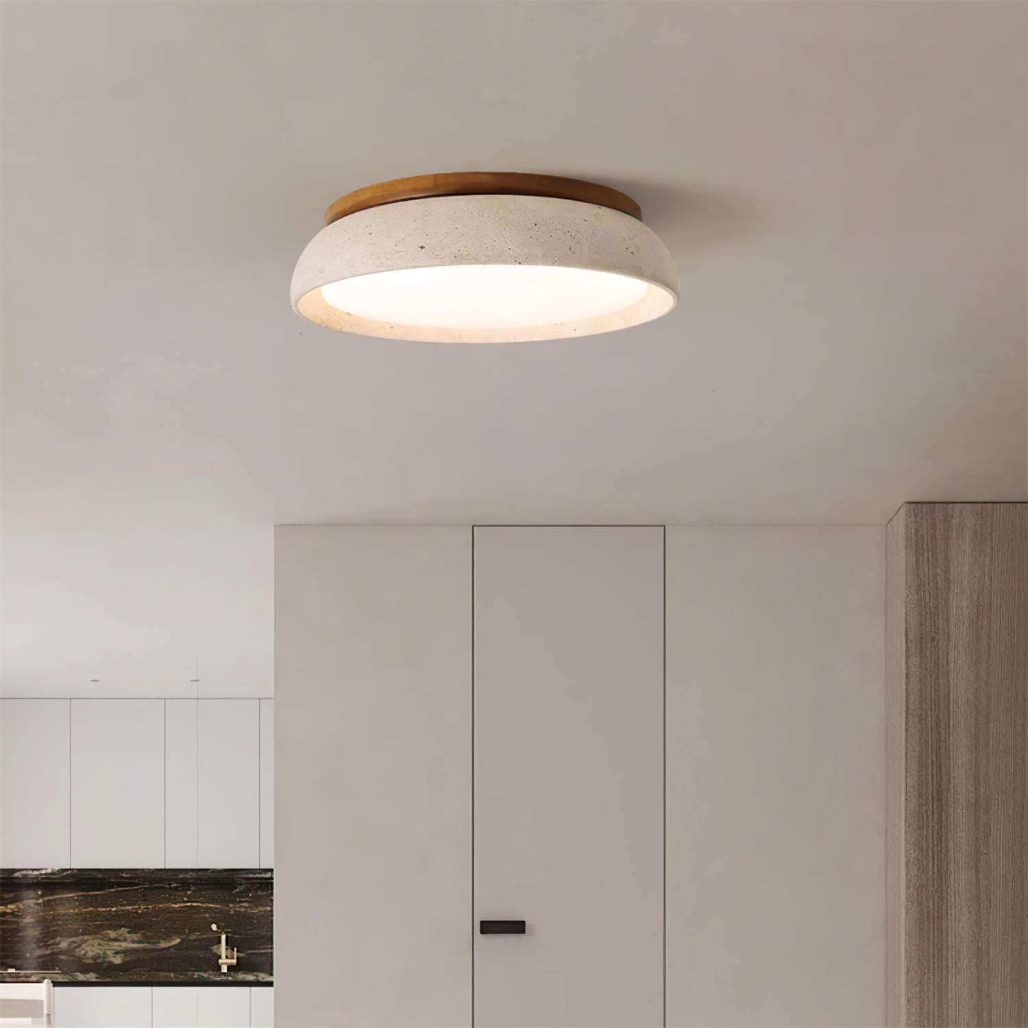Lampe de plafond moderne avec finition texturée et lumière chaude