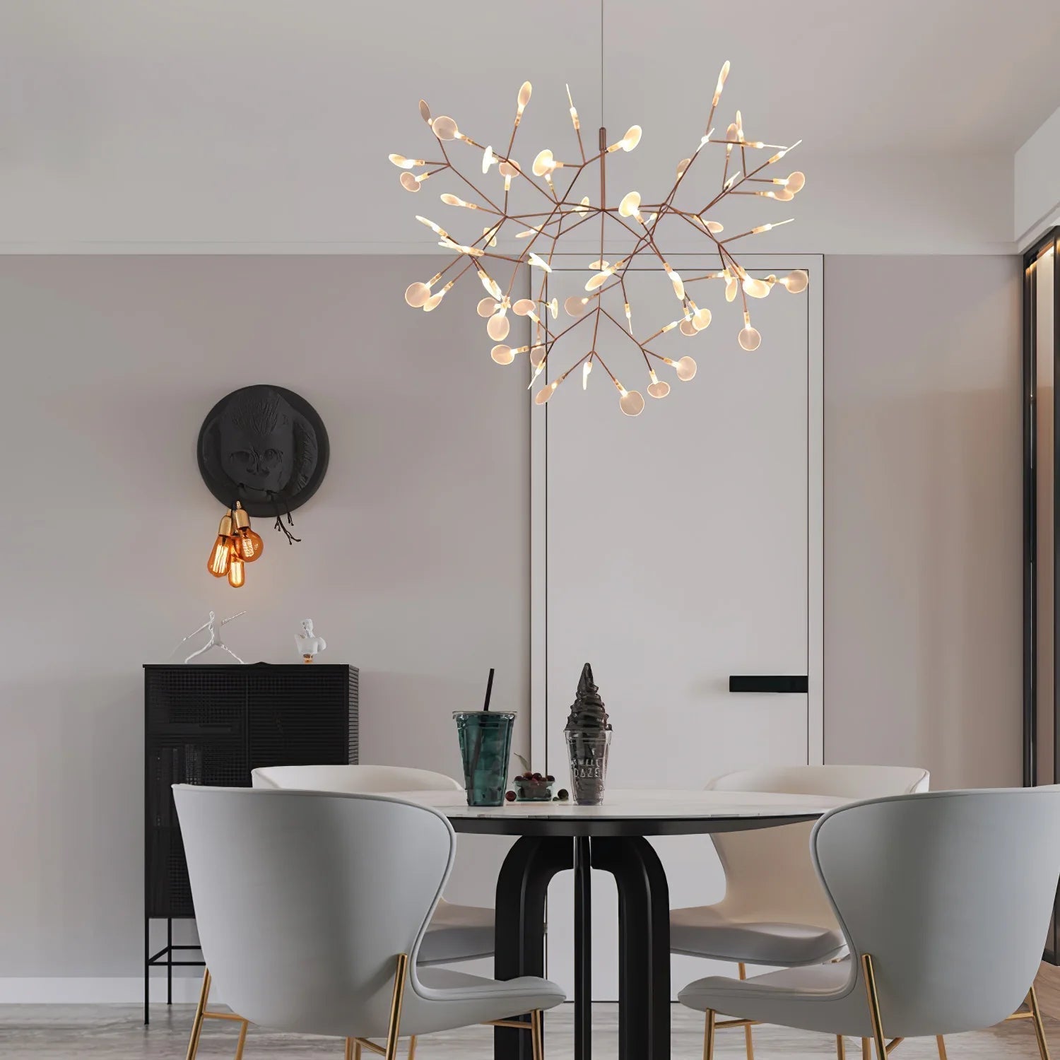 Lampy sufitowe w stylu Firefly – nowoczesny żyrandol typu Sputnik