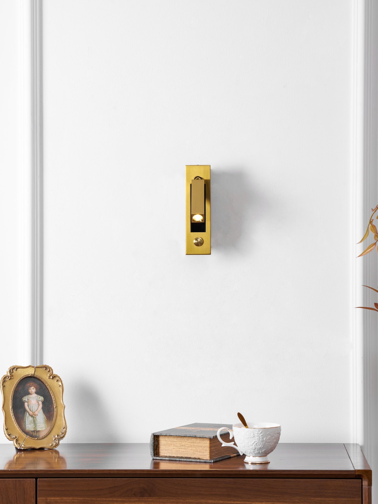 Lampada da notte regolabile da parete con interruttore nascosto