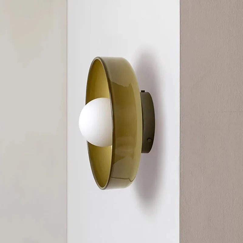 Minimalistische skandinavische LED-Deckenleuchte aus Glas