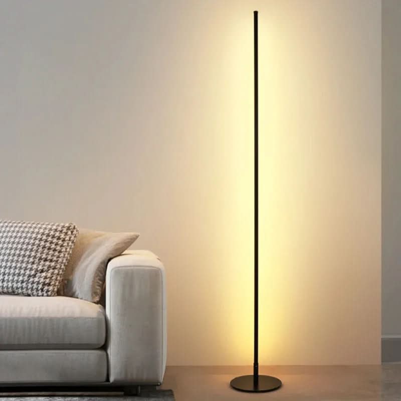 Lampadaire LED fin avec réglage de luminosité pour intérieurs cosy