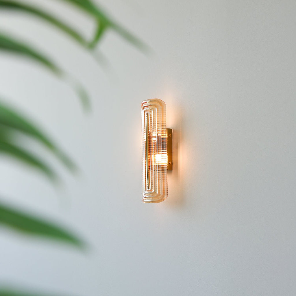 Nowoczesna, zakrzywiona lampa ścienna LED do oświetlenia wnętrz