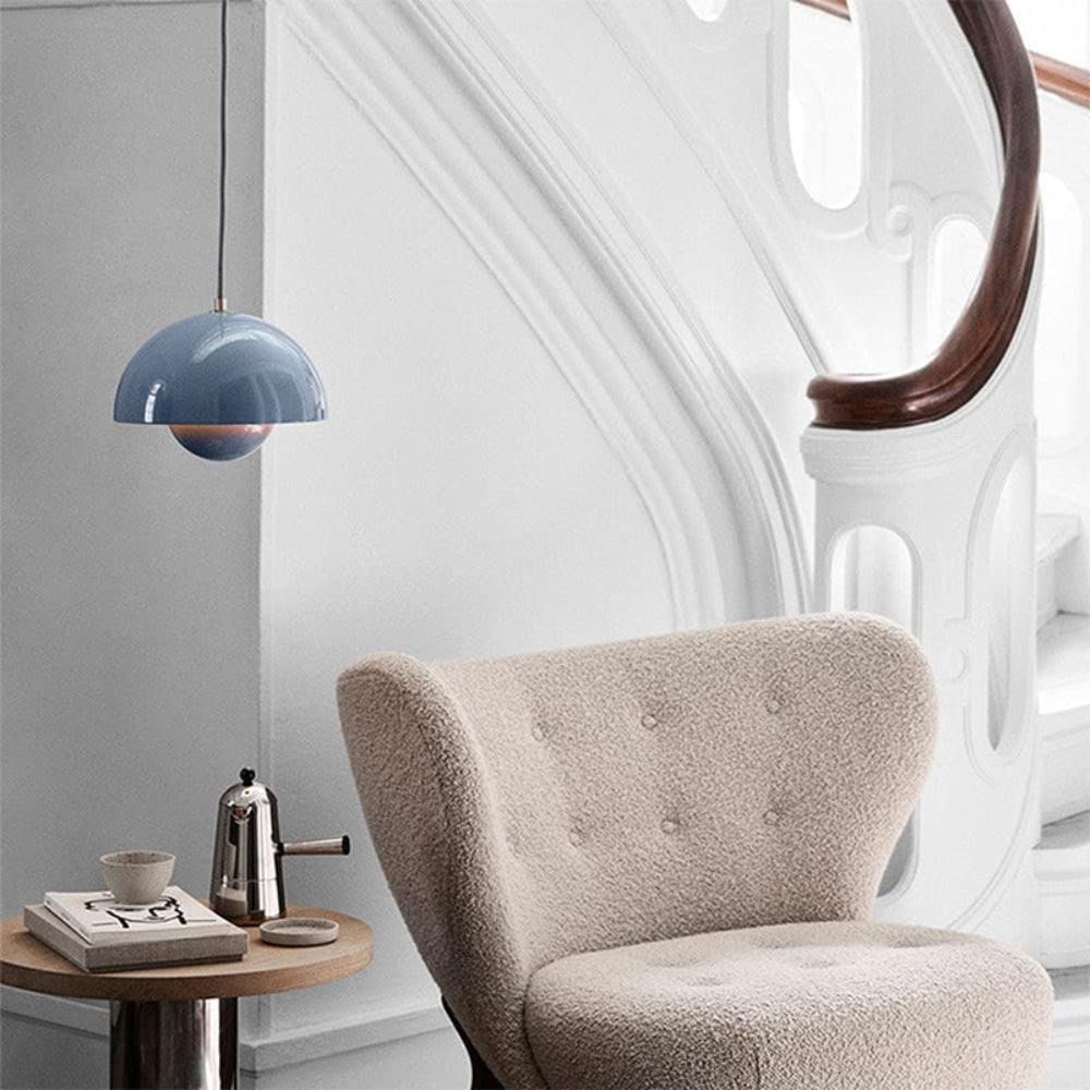 Żywa skandynawska półokrągła lampa sufitowa