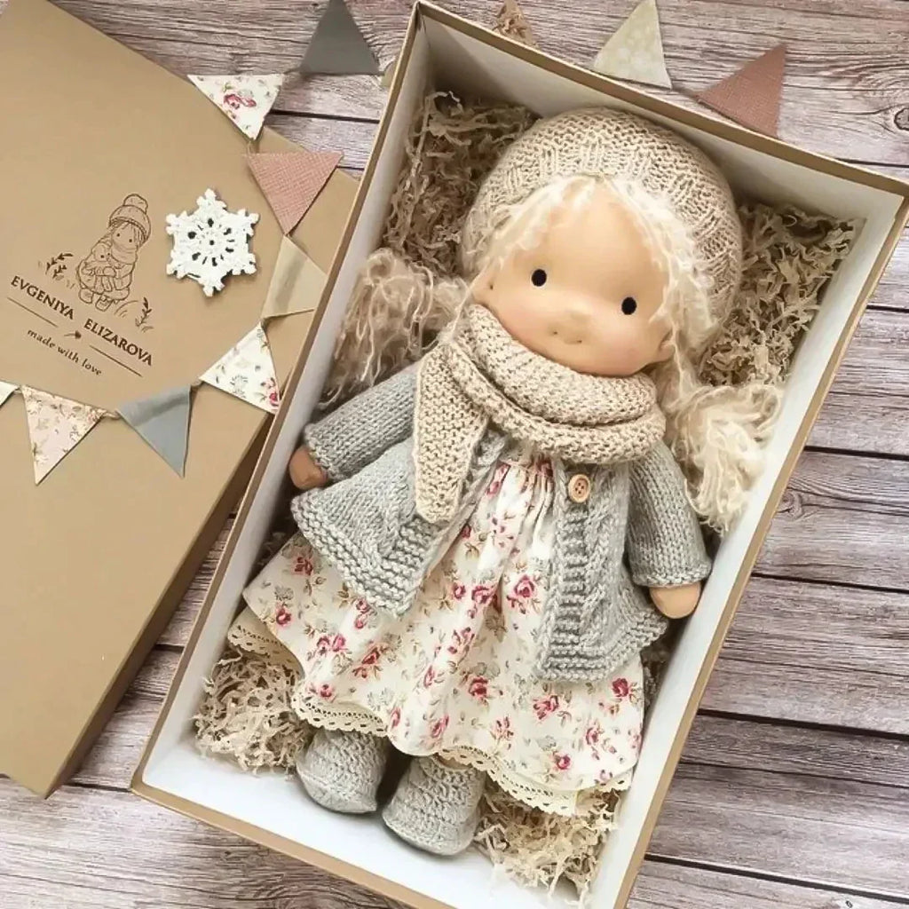 Realistyczna Lalka Cuddly – Miękka Przytulanka dla Dzieci