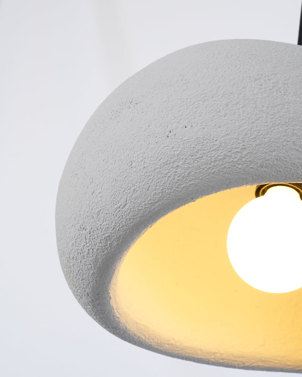 Cloud-shaped pendant lamp