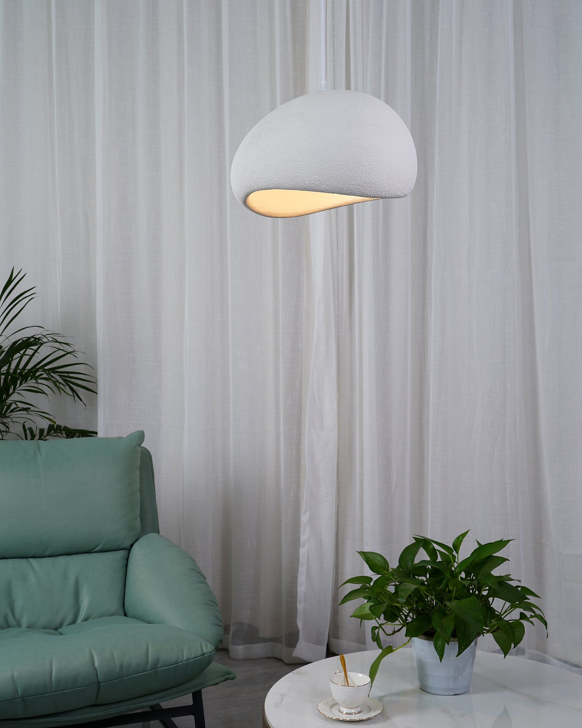 Cloud-shaped pendant lamp