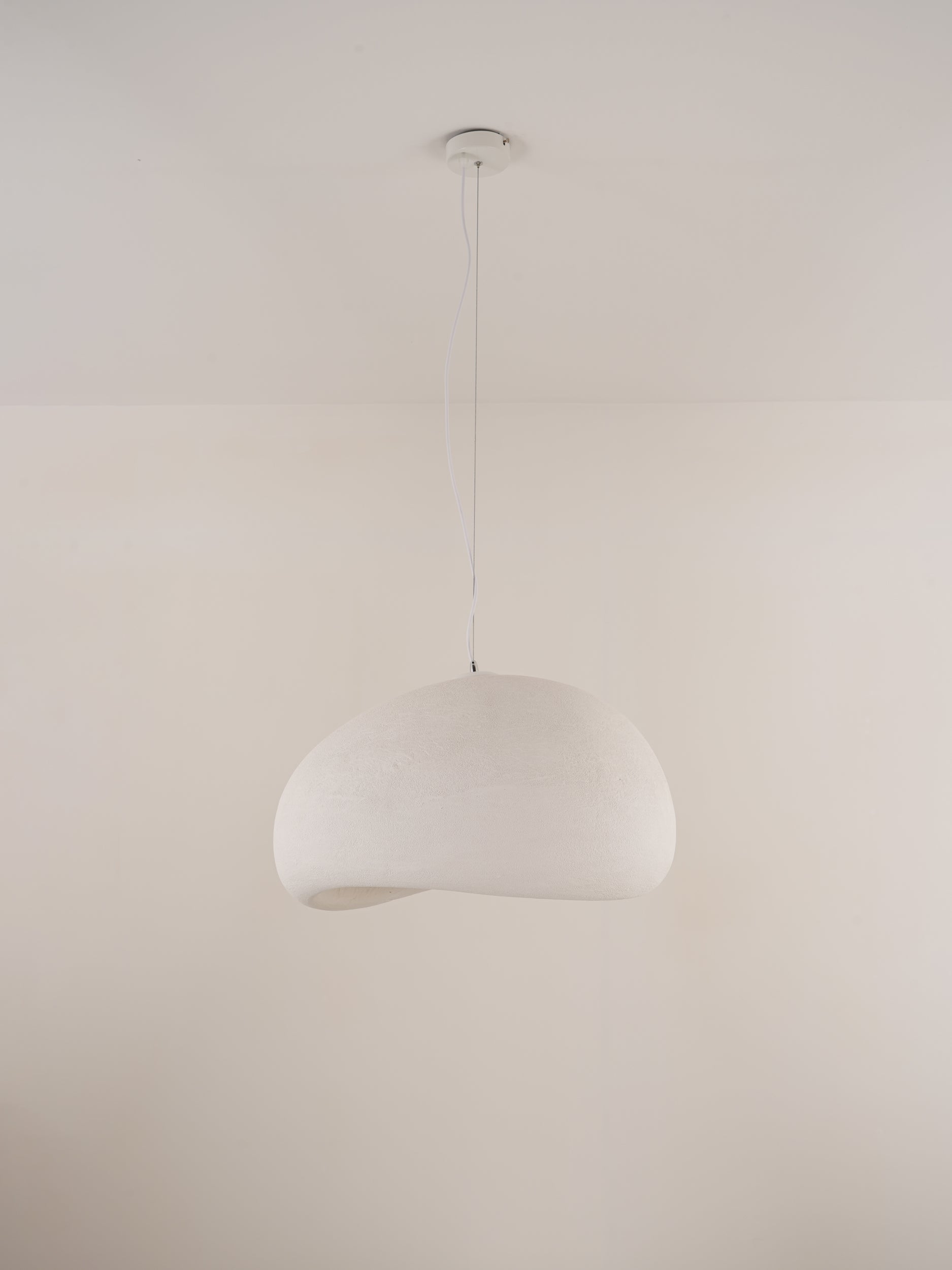 Cloud-shaped pendant lamp