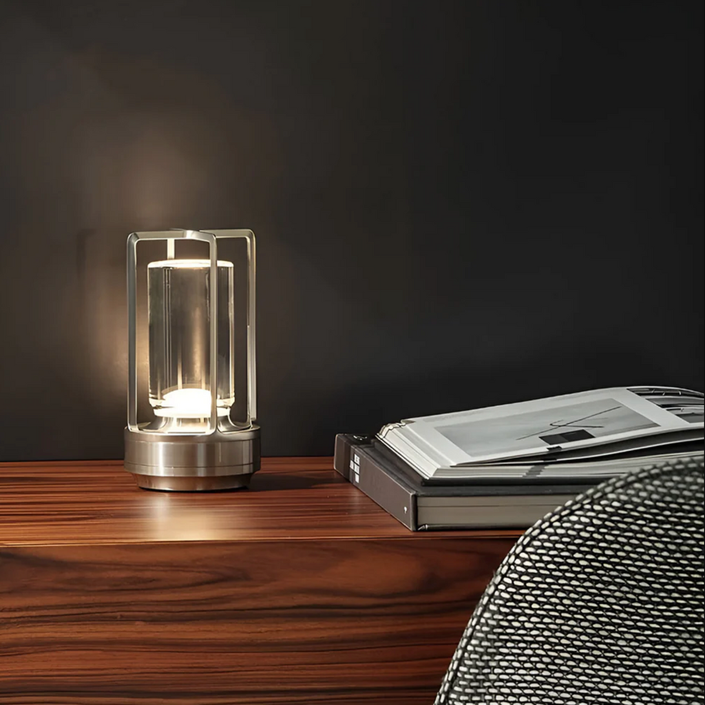 Lampada da tavolo LED funzionale, ricaricabile e dimmerabile senza fili