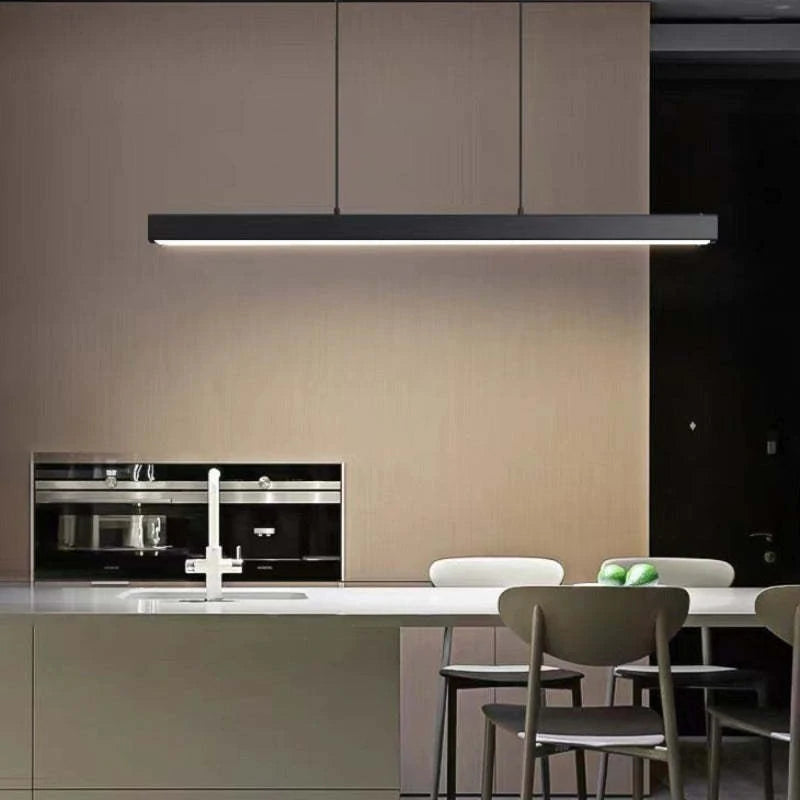 Lampada a sospensione lineare LED minimalista e funzionale per interni moderni