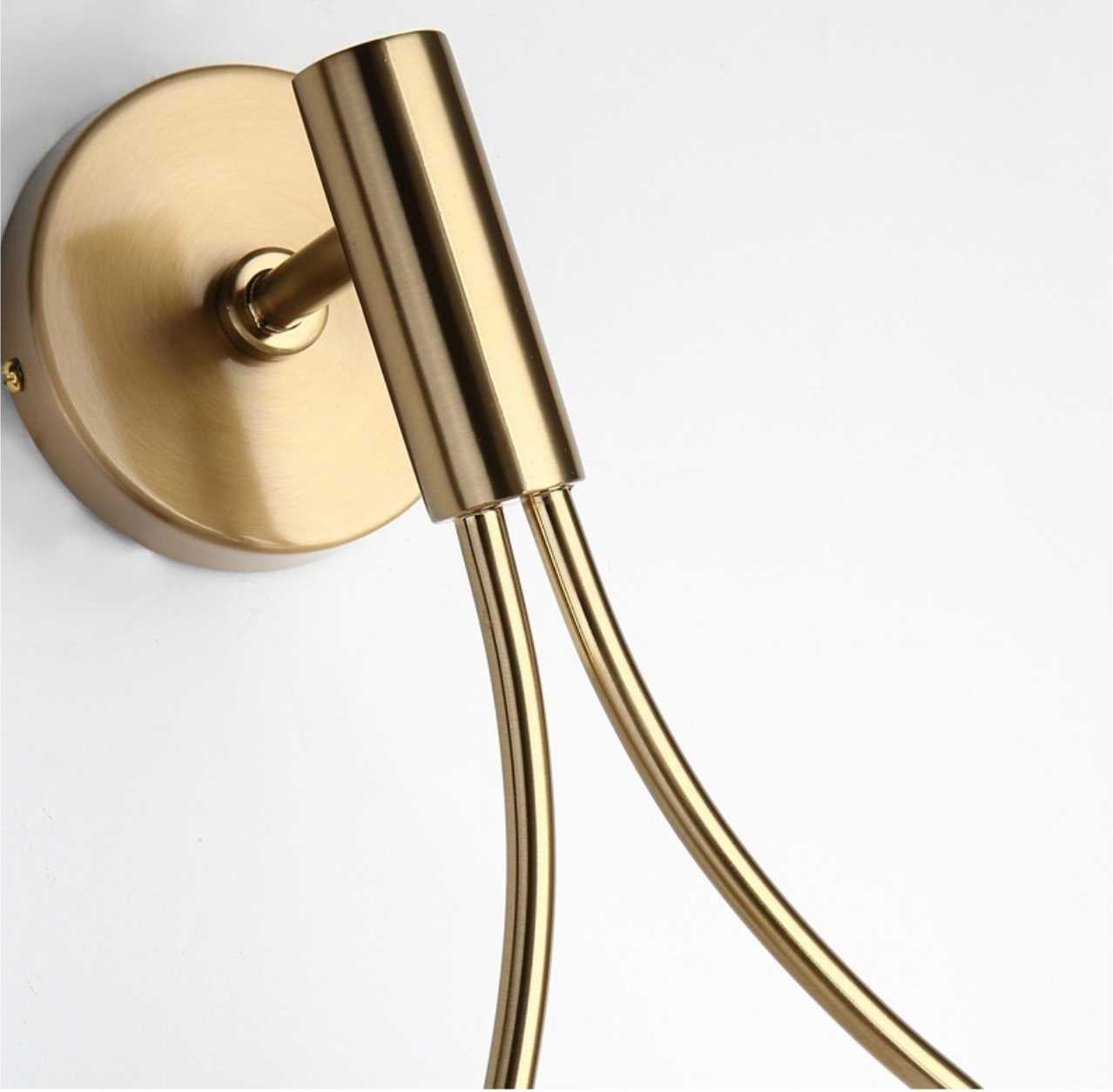 Skandynawska Lampa LED na Ścianę Elegancki Design w Matowej Czerni i Złocie