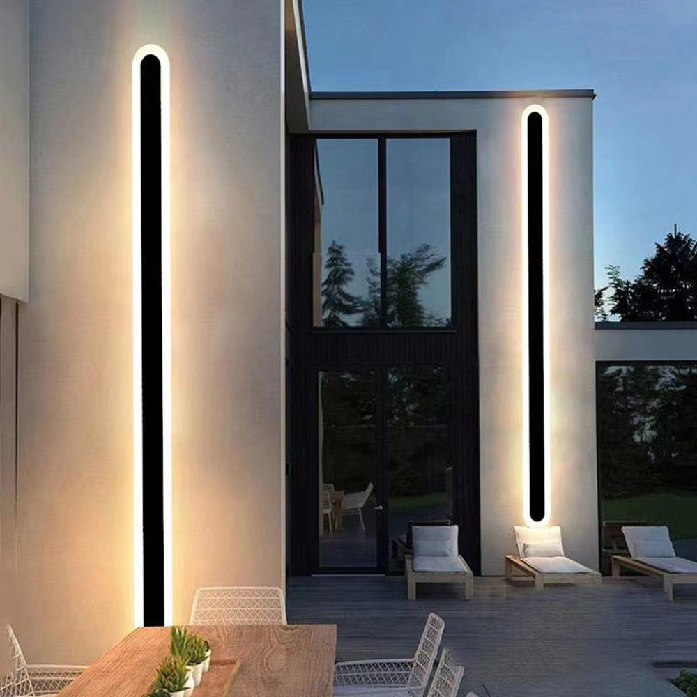 Decorative dimmable linear LED lamp for outdoor lighting - Designed for patio and corridor lighting