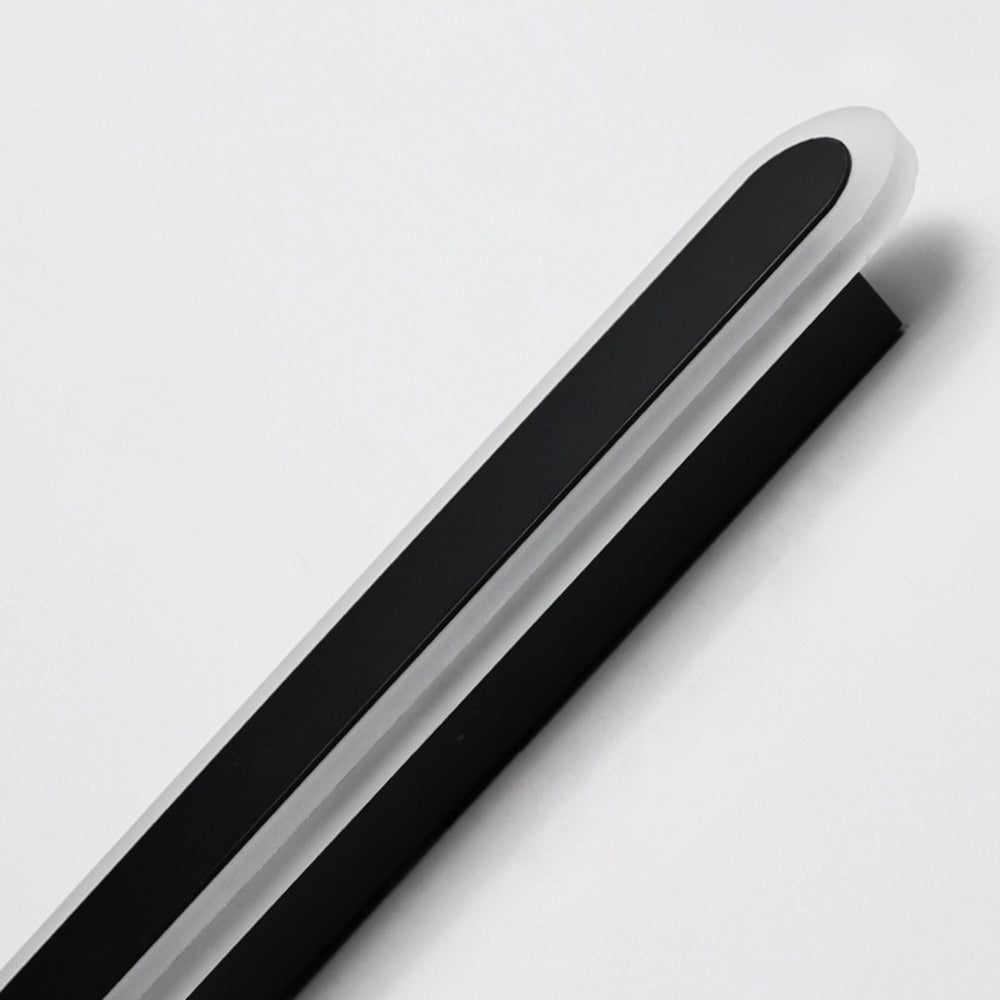 Decorative dimmable linear LED lamp for outdoor lighting - Designed for patio and corridor lighting