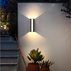 Lampada da parete LED esterna ultra luminosa e resistente alle intemperie