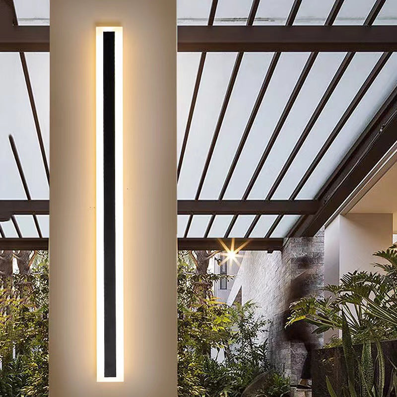 Schlanke LED-Außenleuchte – moderne Wandleuchte für Terrasse und Flur