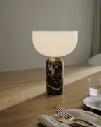 Lampada da tavolo moderna con base in marmo e controllo touch LED