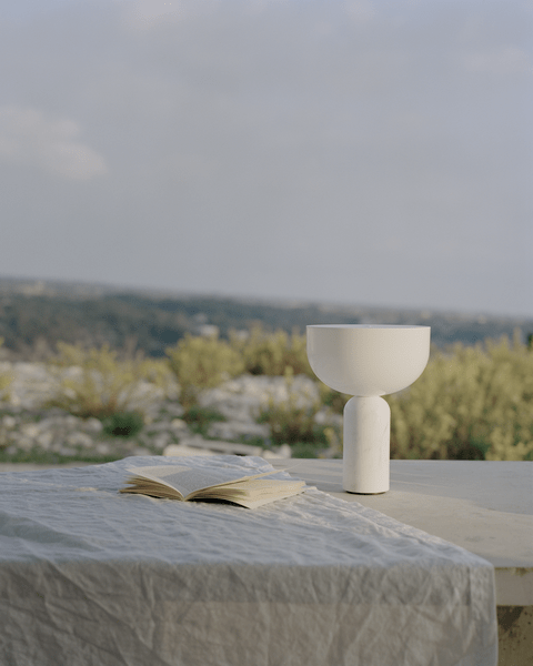 Lampada da tavolo moderna con base in marmo e controllo touch LED