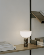 Lampada da tavolo moderna con base in marmo e controllo touch LED