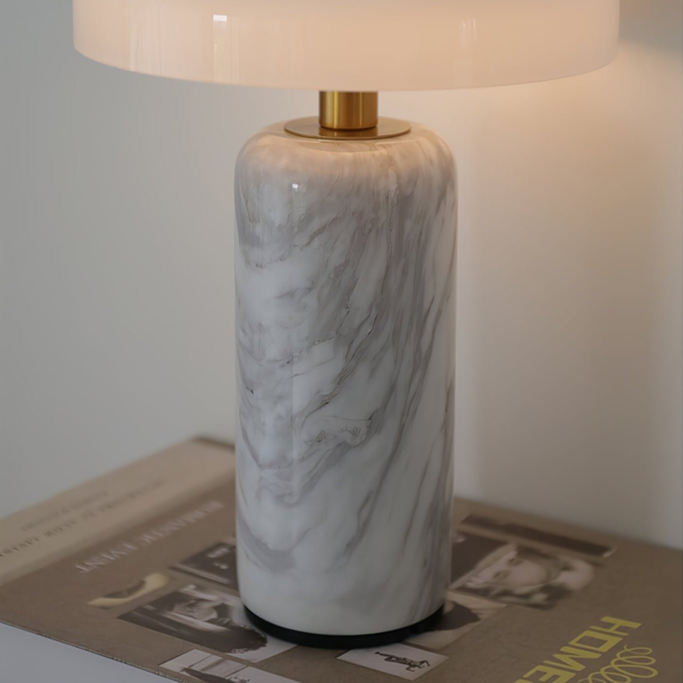 Lampada da tavolo moderna con base in marmo e controllo touch LED