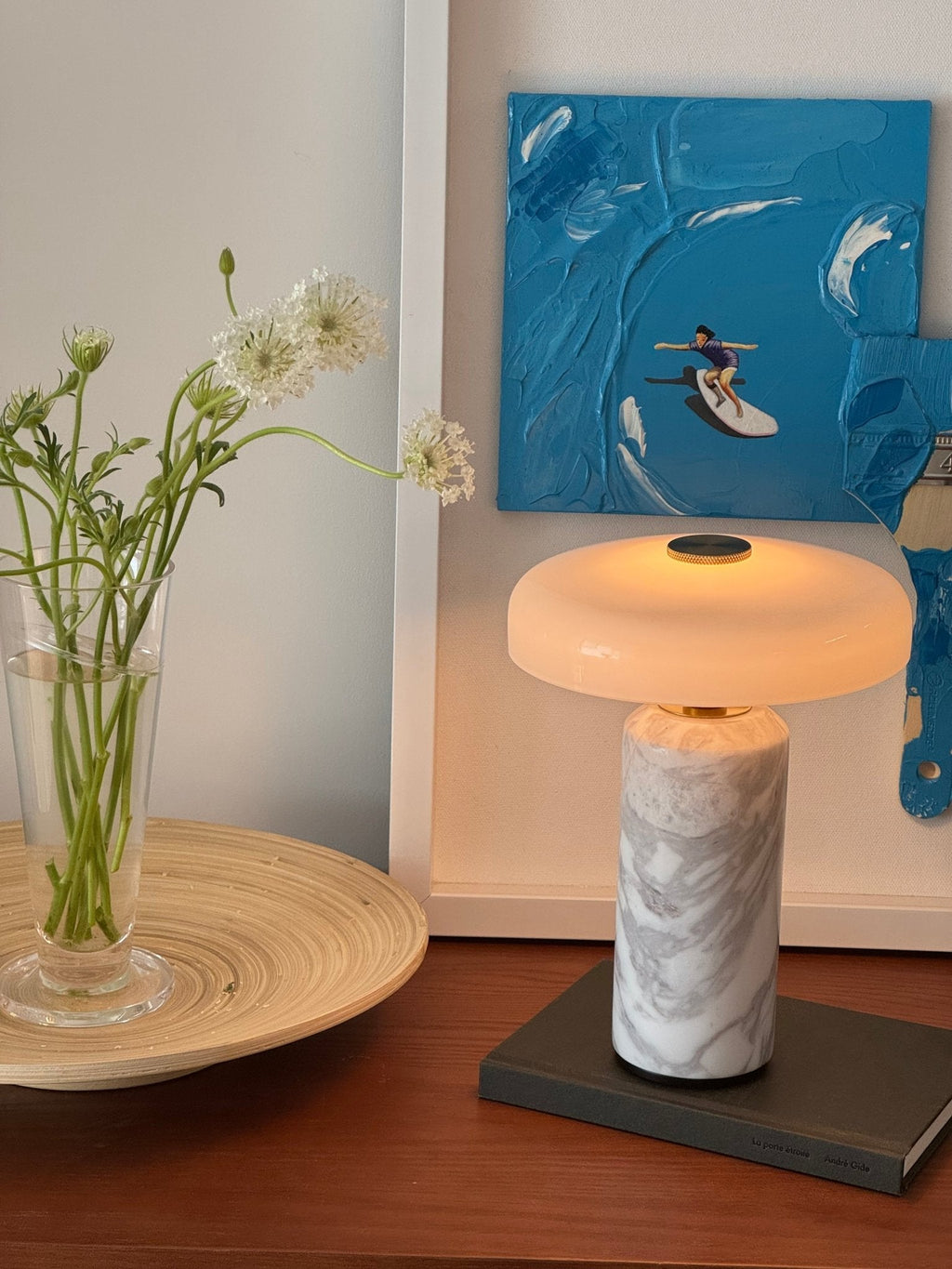 Lampada da tavolo moderna con base in marmo e controllo touch LED