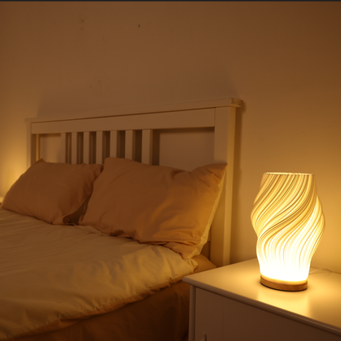 Lampe de table avec motif sculpté de vagues et alimentation USB