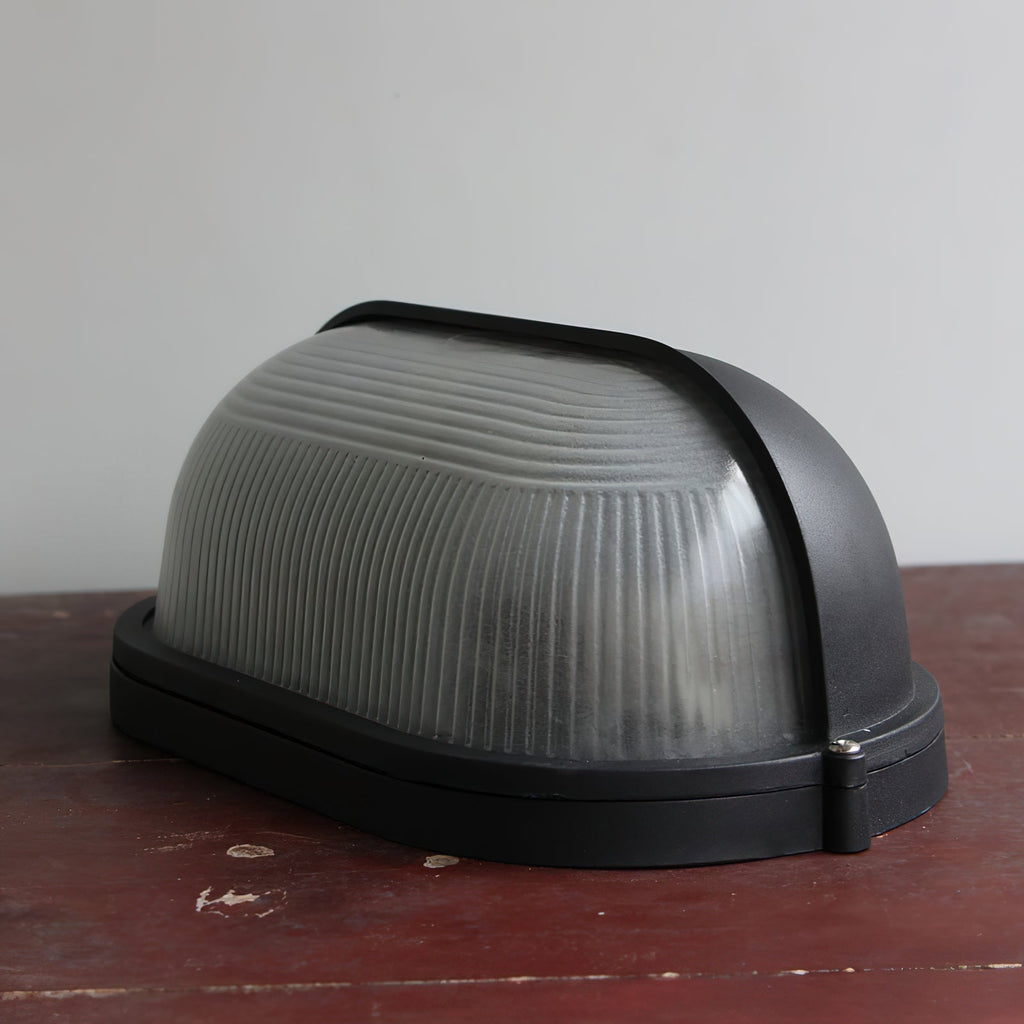 Lampe murale extérieure robuste, durable et résistante aux intempéries au design industriel