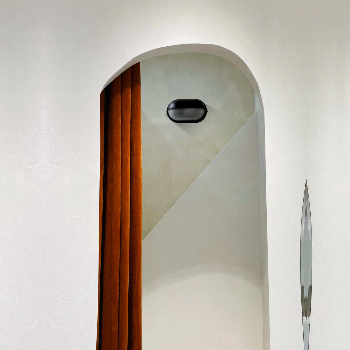 Zewnętrzna przemysłowa lampa ścienna typu bulkhead Owalny design odporny na warunki atmosferyczne