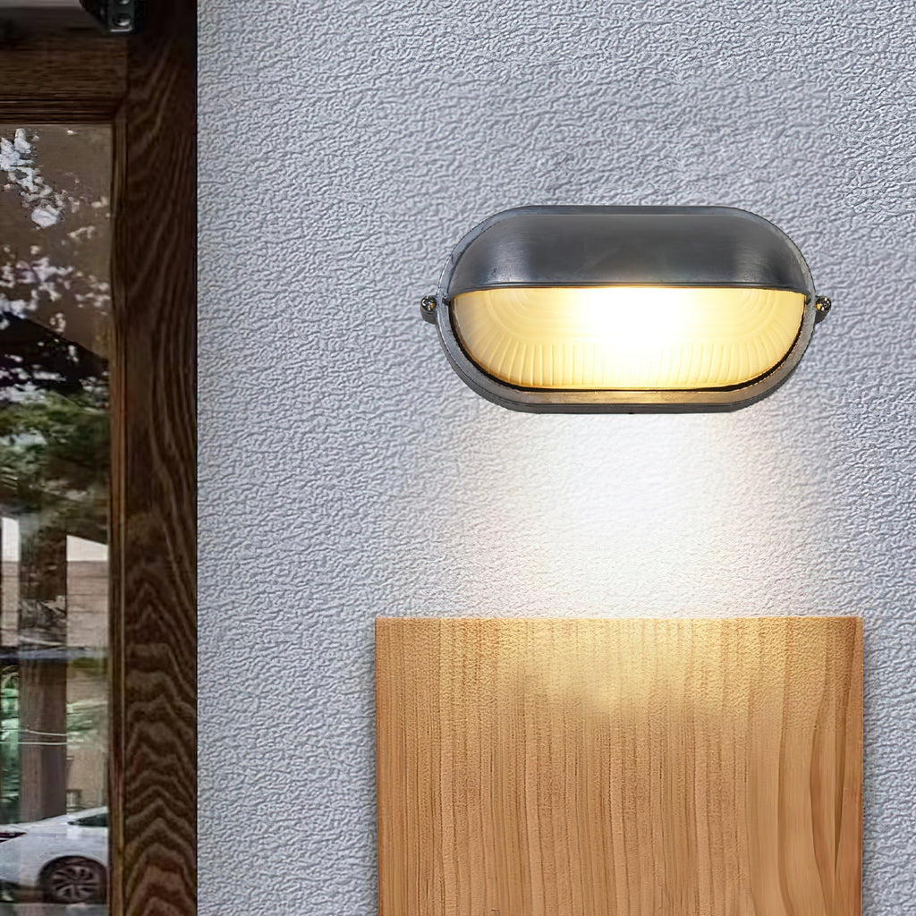 Lampe murale extérieure robuste, durable et résistante aux intempéries au design industriel