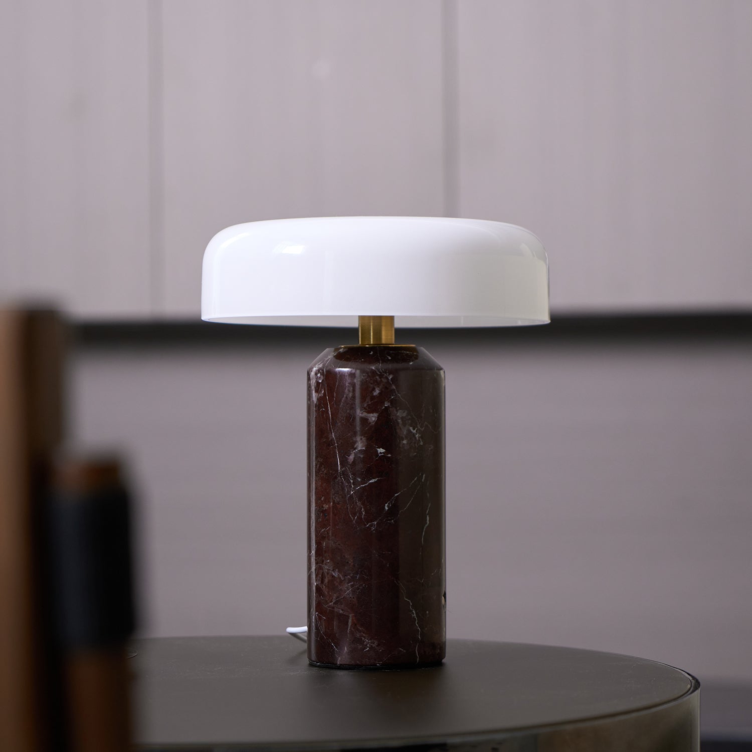 Lampada da tavolo moderna con base in marmo e controllo touch LED