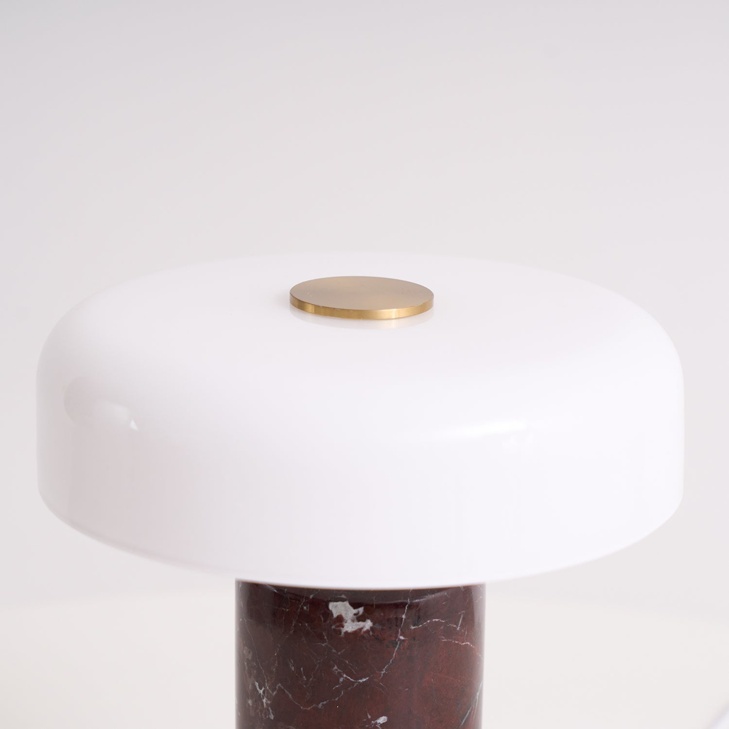 Lampada da tavolo moderna con base in marmo e controllo touch LED
