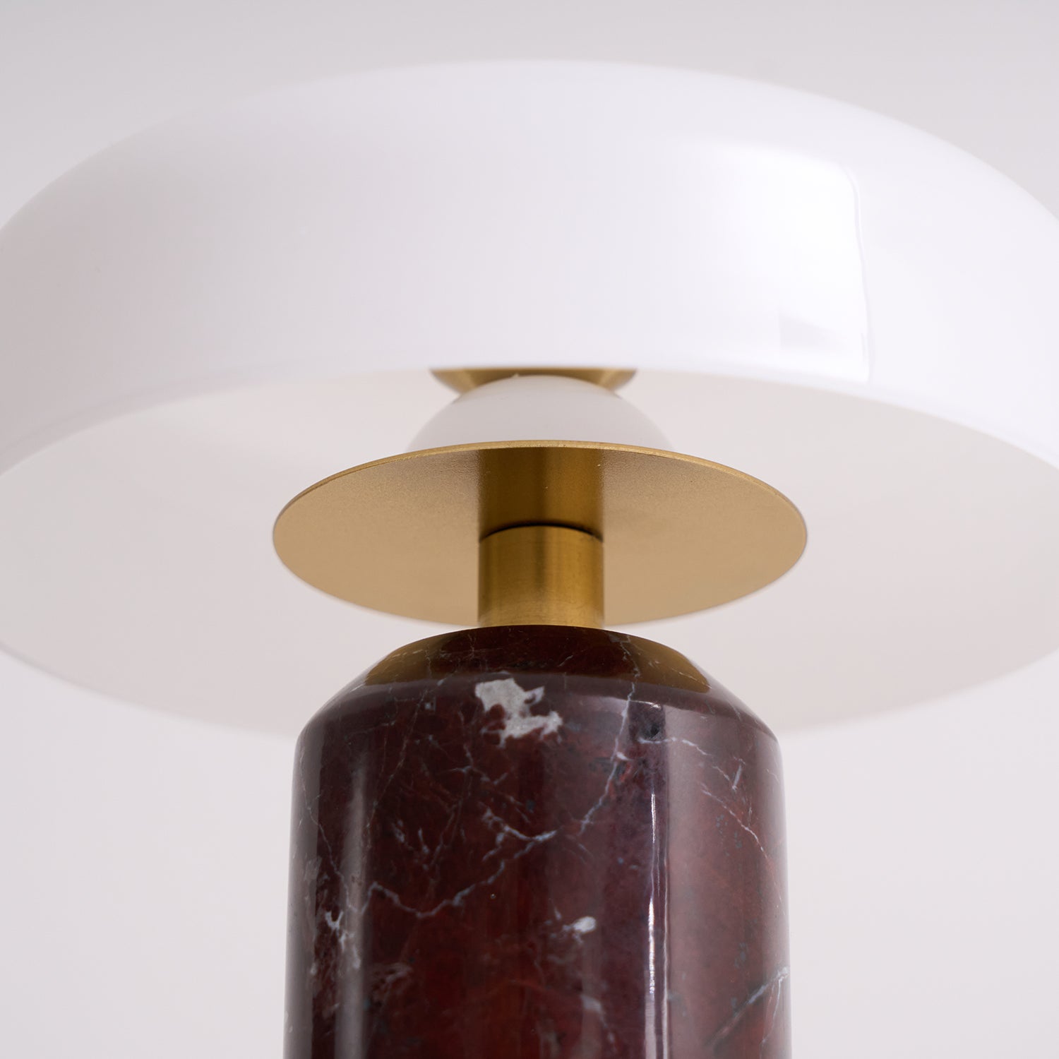 Lampada da tavolo moderna con base in marmo e controllo touch LED
