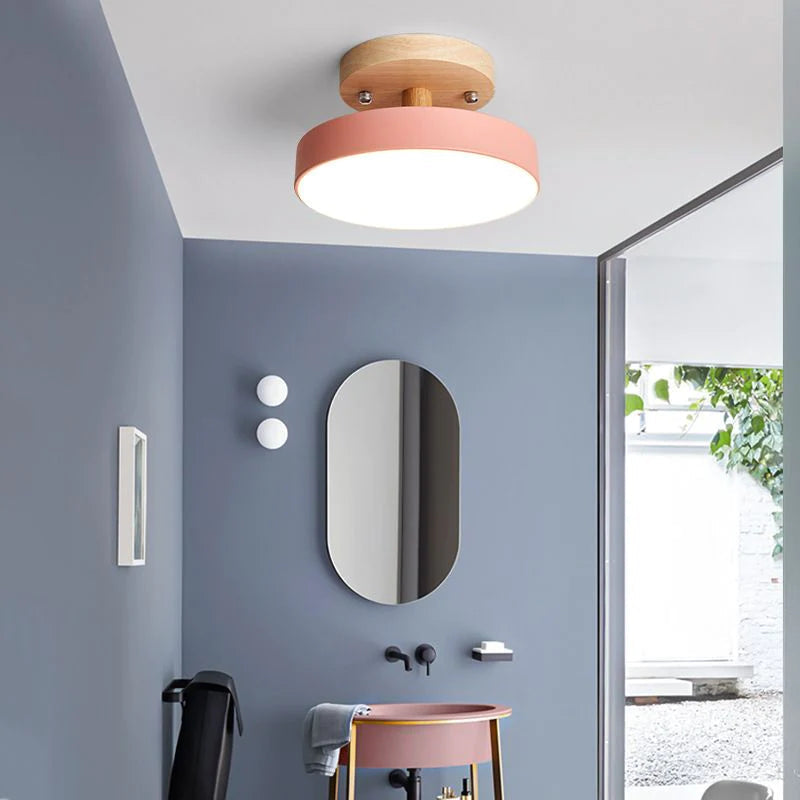 Calda lampada da soffitto rotonda in legno stile scandinavo LED per interni moderni