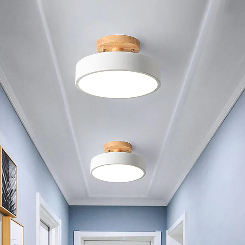 Calda lampada da soffitto rotonda in legno stile scandinavo LED per interni moderni