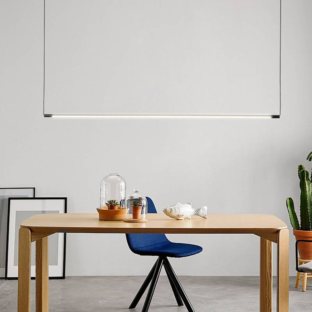 Lampada da soffitto LED lunga, sottile e semitrasparente