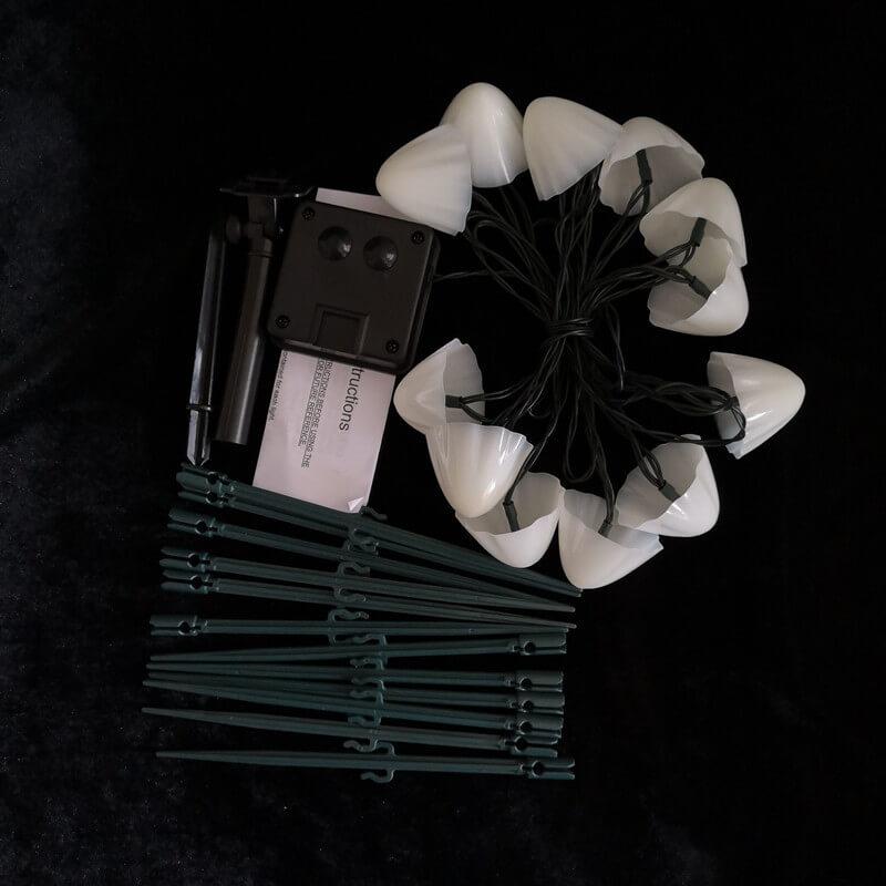 Żywe słoneczne lampki ogrodowe w stylu grzyba