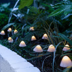 Lampe extérieure LED en forme de champignon pour éclairer les allées de jardin