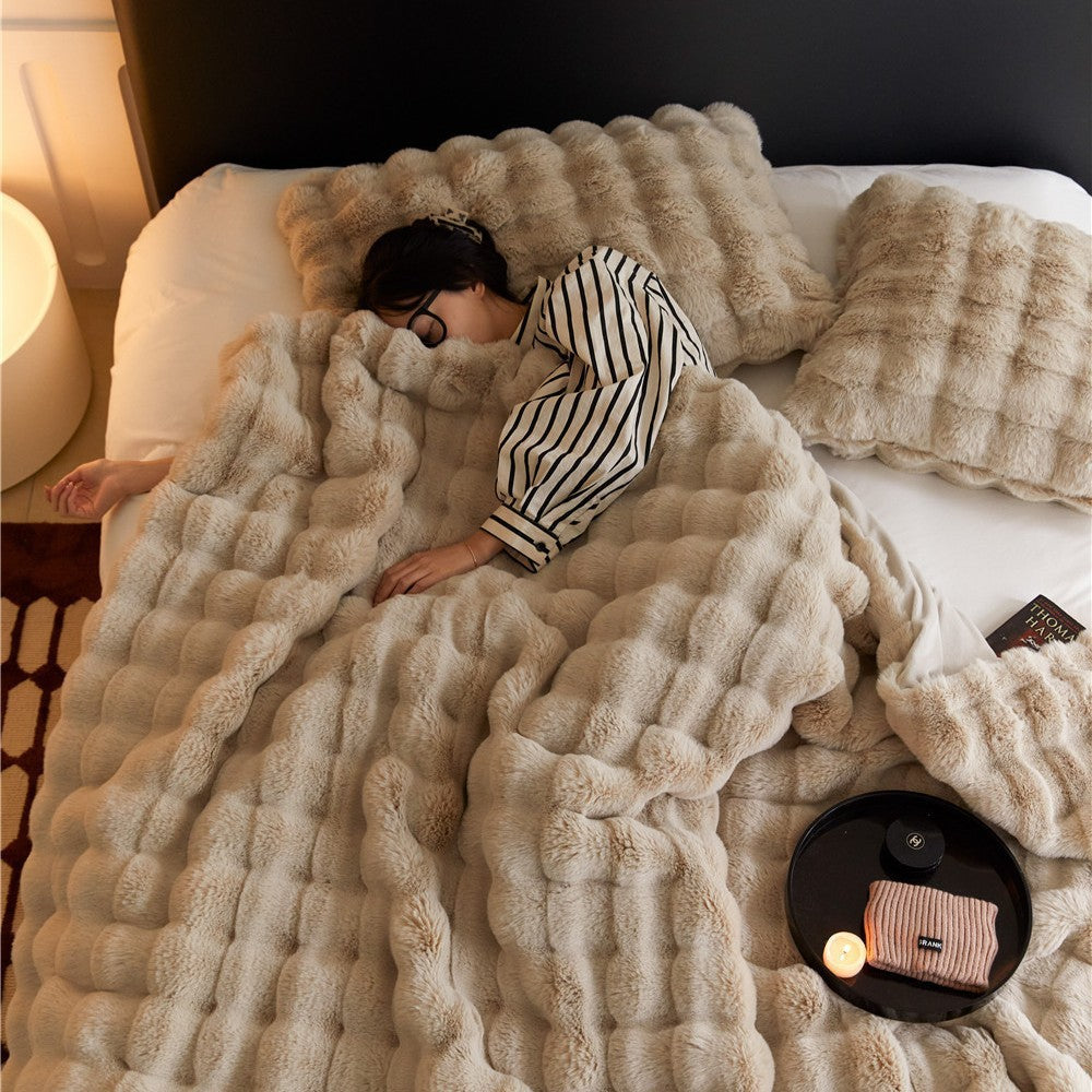 Przenośny miękki i puszysty koc na sofę