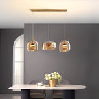 Lampa sufitowa w stylu retro z potrójnym kloszem szklanym i regulowanym oświetleniem LED