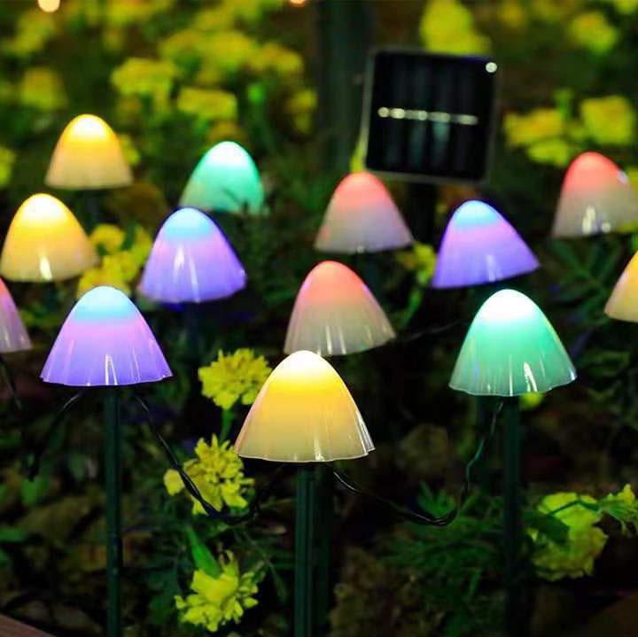 Mushroom-shaped outdoor LED lamp for garden path lighting