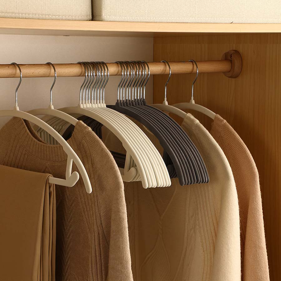 Inteligentny wieszak na ubrania oszczędzający miejsce