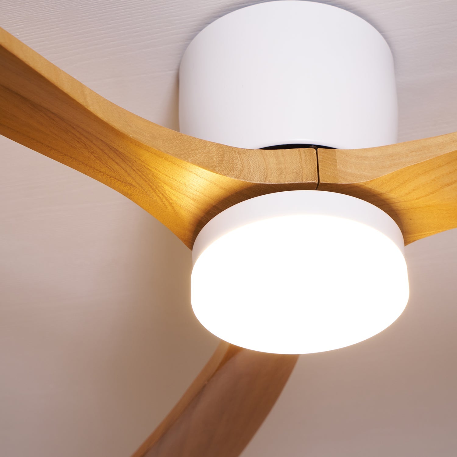 Lampa sufitowa w stylu nordyckim z wentylatorem Lampa sufitowa LED z pilotem
