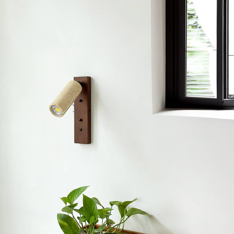 Ouglres wall sconce