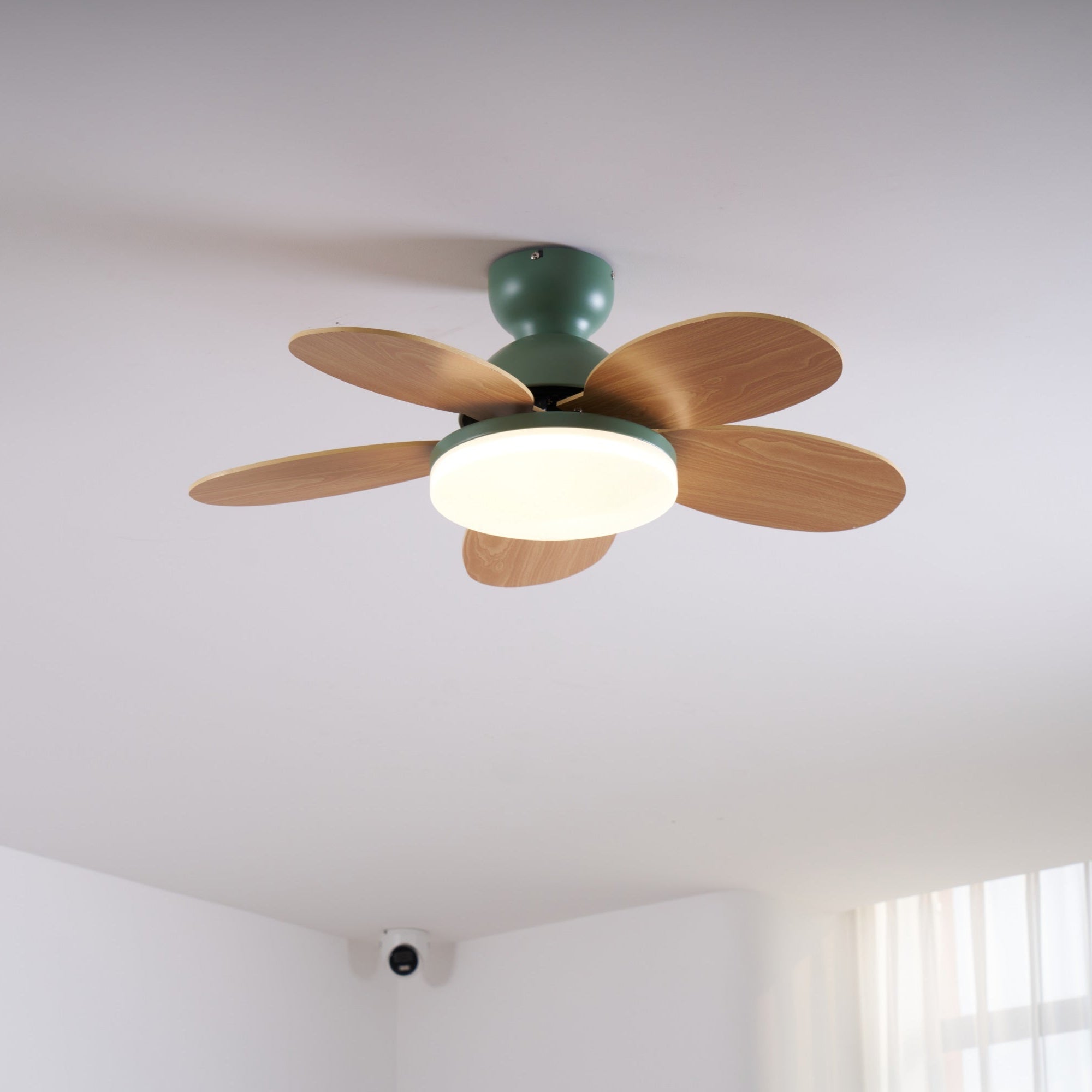 Wentylator sufitowy LED Dekoracyjna lampa sufitowa z łopatkami w kształcie płatków