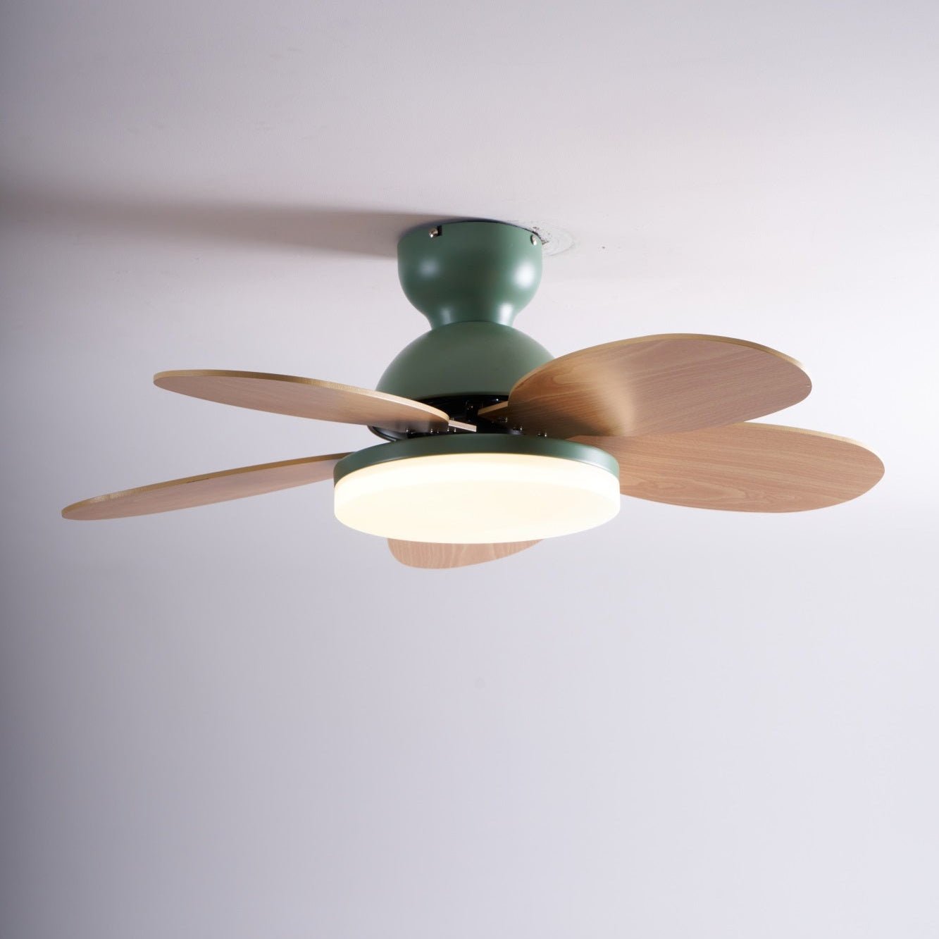 Wentylator sufitowy LED Dekoracyjna lampa sufitowa z łopatkami w kształcie płatków