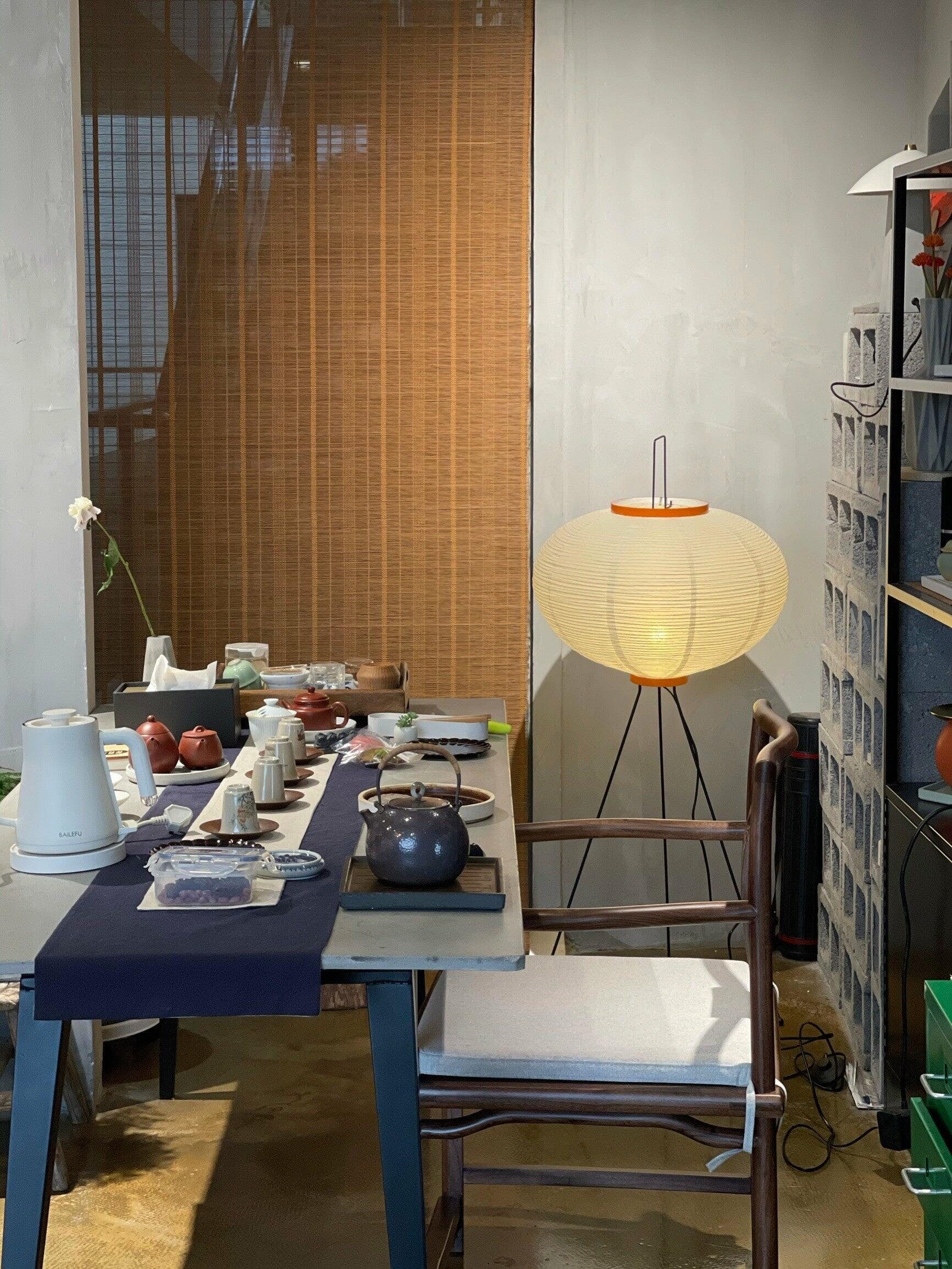 Lampa podłogowa w stylu japońskim Nastrojowe miękkie oświetlenie