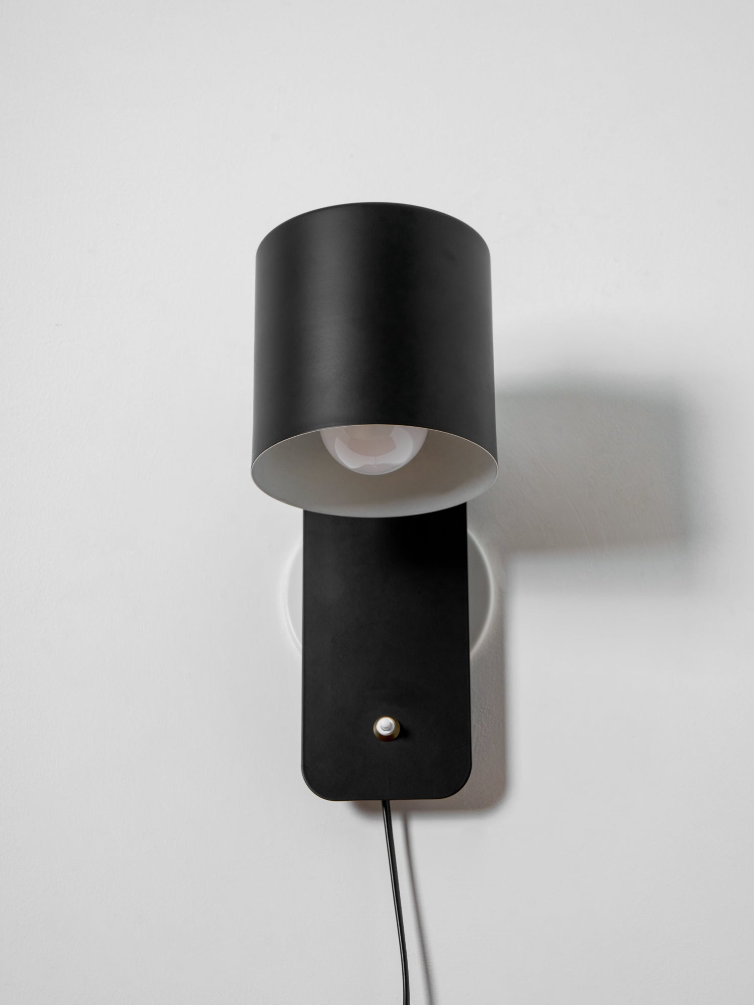 Rotatable Cylindrical Adjustable Wall Sconce Lamp