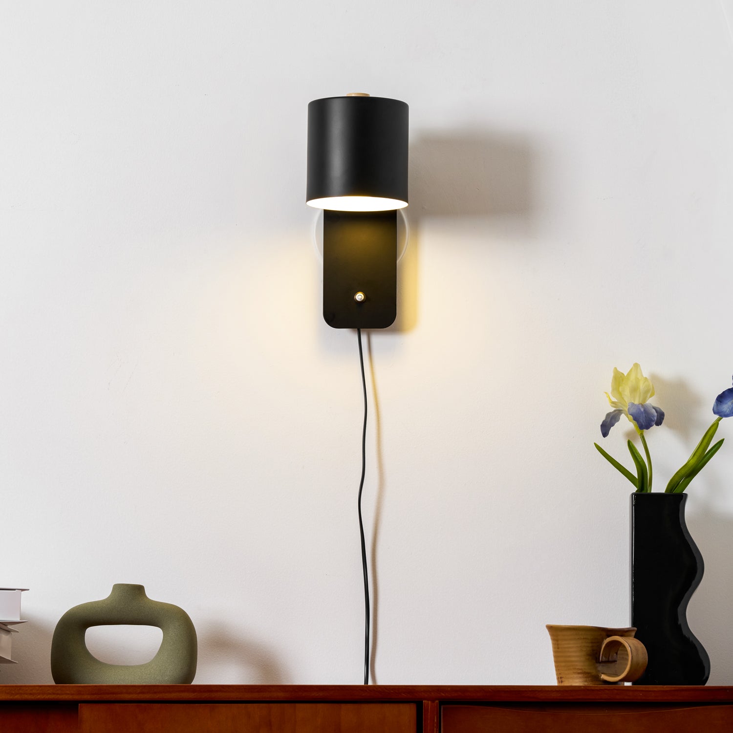 Rotatable Cylindrical Adjustable Wall Sconce Lamp