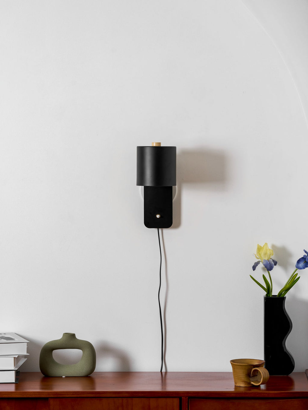 Rotatable Cylindrical Adjustable Wall Sconce Lamp