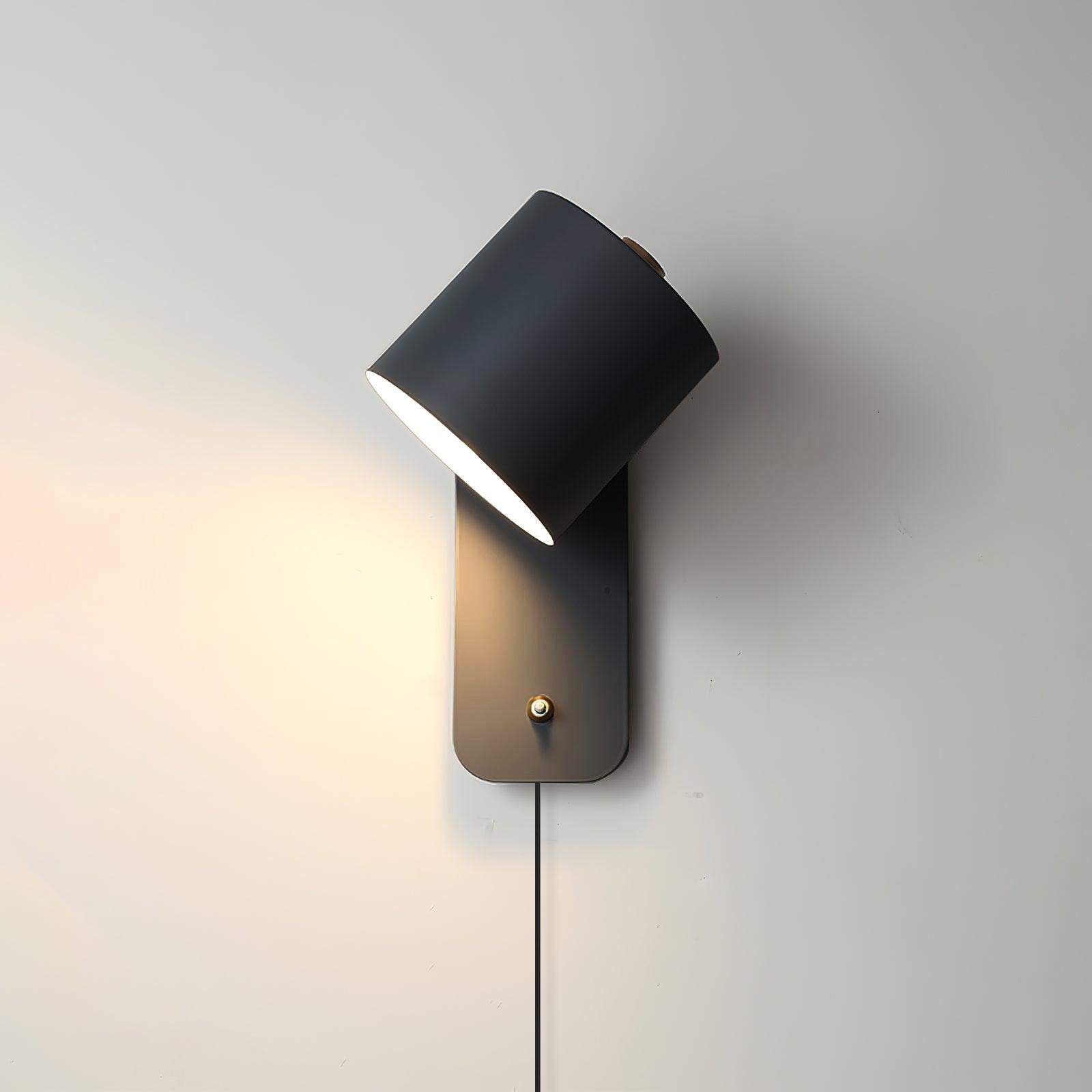 Lampada da parete cilindrica regolabile e girevole