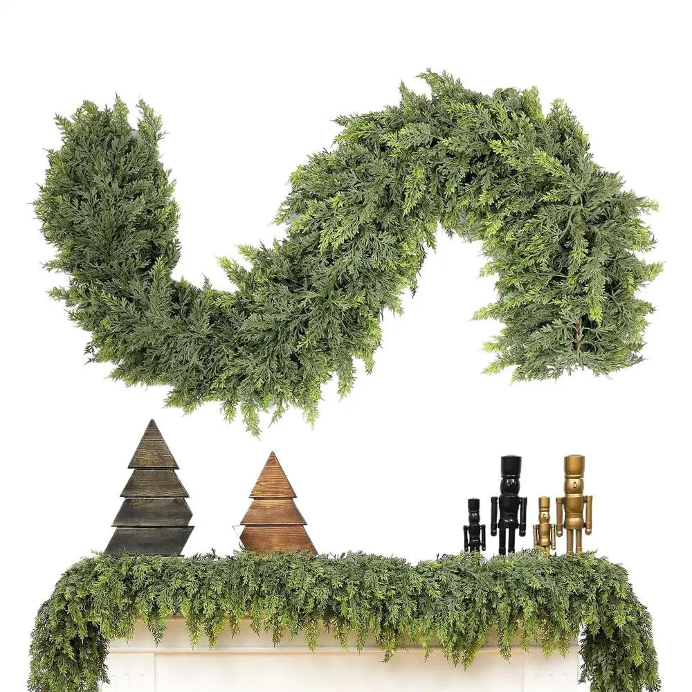 Guirlande décorative de Noël accent vert style cyprès