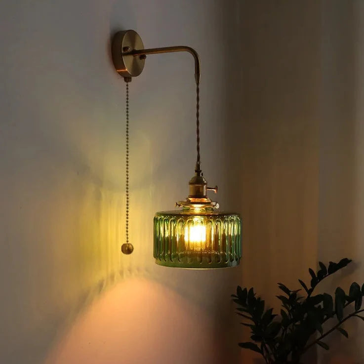 Stilvoller japanischer LED-Wandleuchter – grünes Glas, kupferfarbener Rahmen
